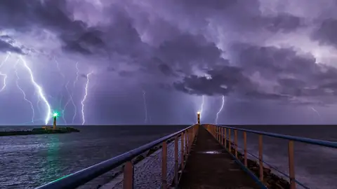 Imagem ilustrativa: Passeio com tempestade e relâmpagos