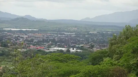 Imagem ilustrativa: Nicarágua: Vista da cidade com montanhas ao fundo