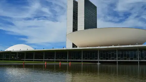 Imagem ilustrativa: Palácio e Congresso Nacional em Brasília